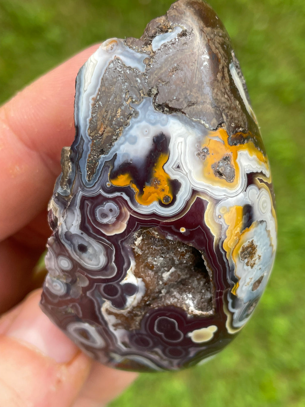 StoneBorn Creations Hand-Polished Lace Agate Freeform with Natural Druzy Quartz Pocket & Orbicular Banding