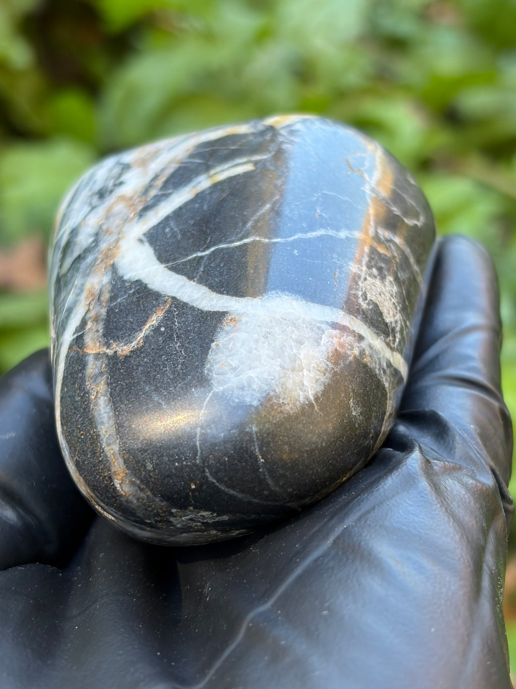 StoneBorn Creations Hand-Polished Vermont River Stone – Quartz Veins & Natural Iron Staining