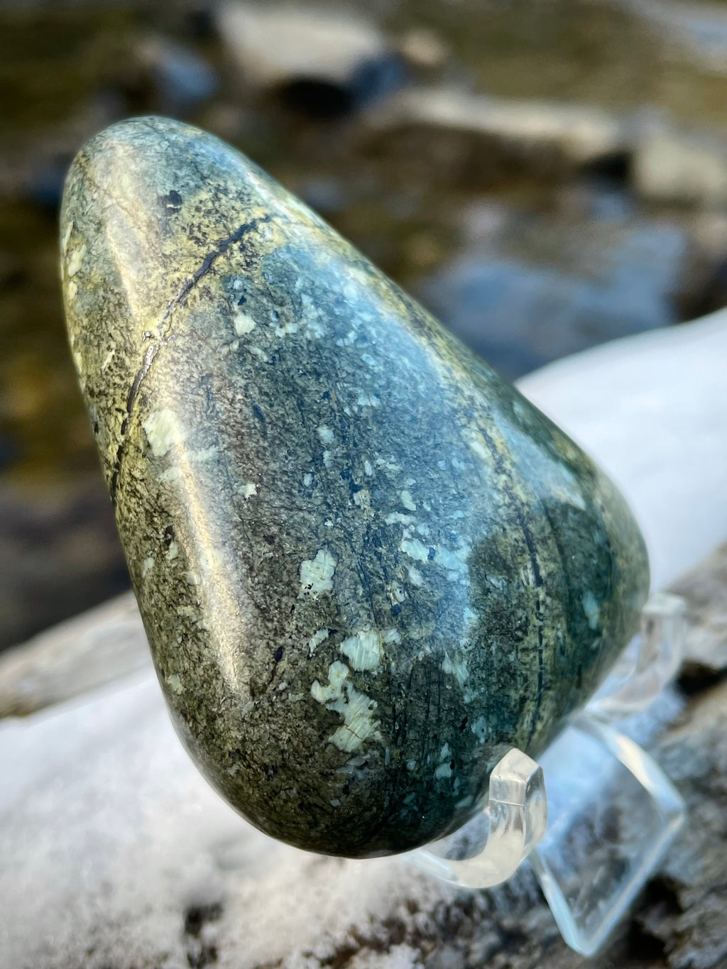 🌲 Polished Vermont Greenstone – Glacial Streamlines & Earth-Tone Veins (Hand-Collected & Polished)