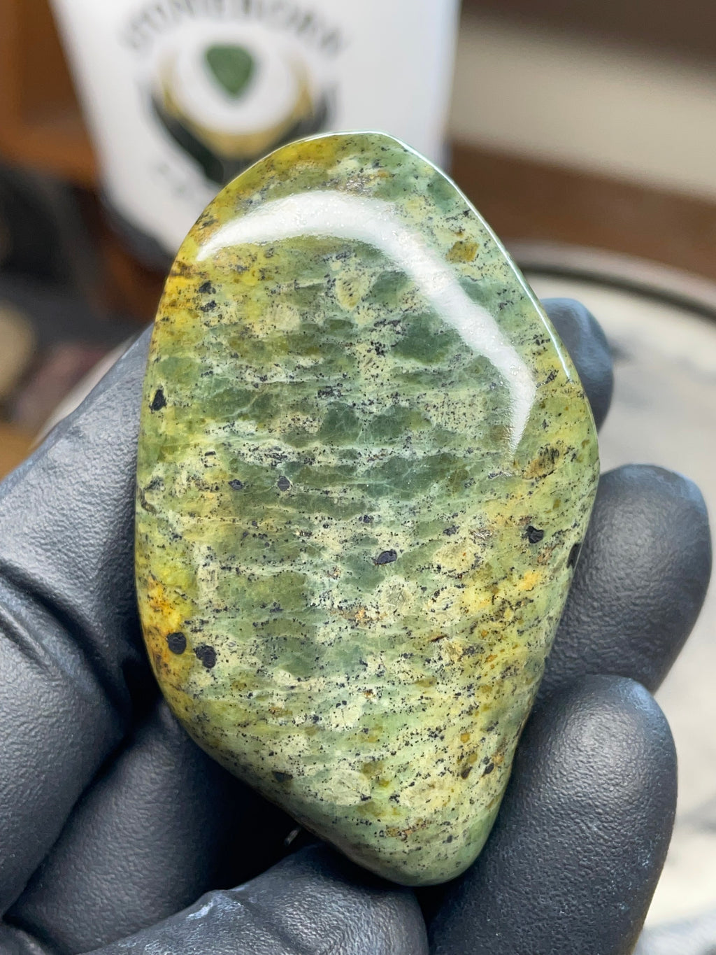 🌿 Hand-Polished Green Serpentine Stone